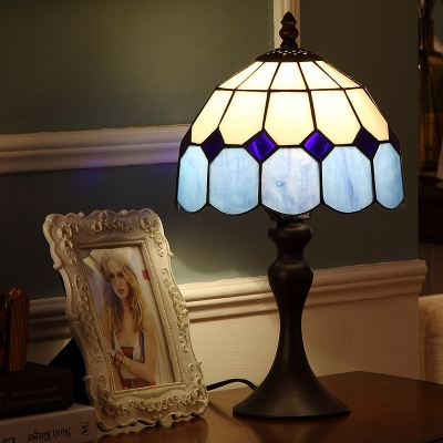 Tiffany Grid Dome Desk Light 1 Light Art Glass Blue/Orange Table Light with White/Brown Body for Bedroom