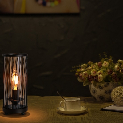 Industrial Candle Desk Light with Cylinder Shade Metal 1 Light Black Desk Lamp for Restaurant Bar