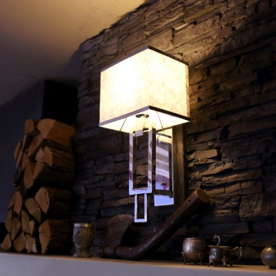 Modern Rectangle Shade Sconce Light 1 Light Metal Wall Lamp in Chrome for Restaurant Bathroom