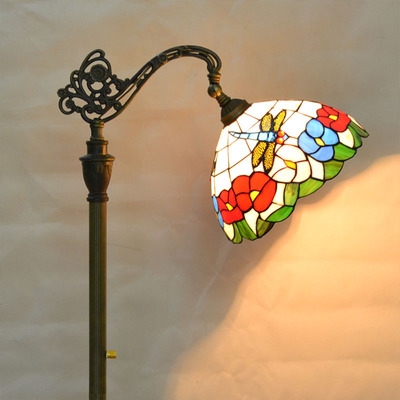 Rotatable Baroque/Dragonfly/Sunflower Floor Lamp 1 Light Tiffany Stained Glass Standing Light for Villa