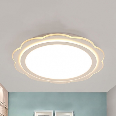 White Blossom Flush Ceiling Light Modern Stylish Acrylic LED Ceiling Lamp with Warm/White Lighting for Bedroom