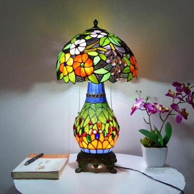 Colorful Flower/Grape/Petunia Desk Lamp 3 Lights Antique Tiffany Stained Glass Table Light for Bedroom