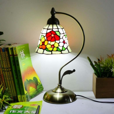 Single Light Bell Desk Light with Blossom Rustic Tiffany Stained Glass Table Light for Study Room