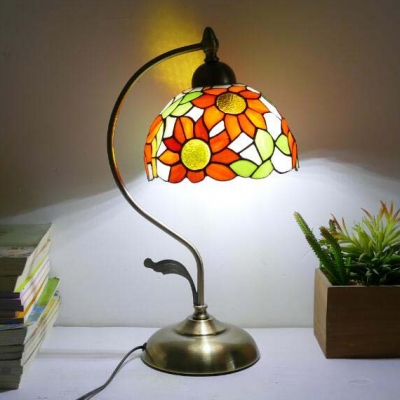 Glass Flower/Rose/Sunflower Table Light One Light Rustic Tiffany Desk Light for Living Room