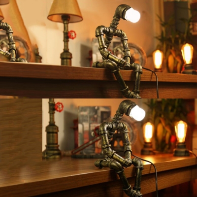 1 Head Robot Desk Light Industrial Metal Reading Light in Heritage Brass for Restaurant