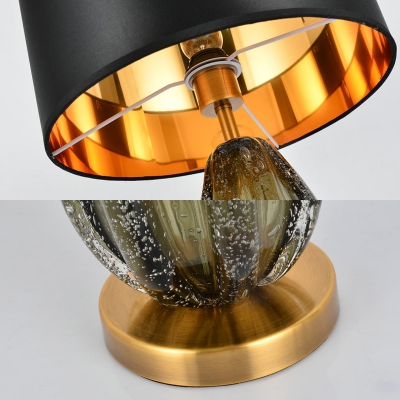 Classic Beige/Black/Gold Desk Light Melon Shape Single Light Glass Table Light for Hotel