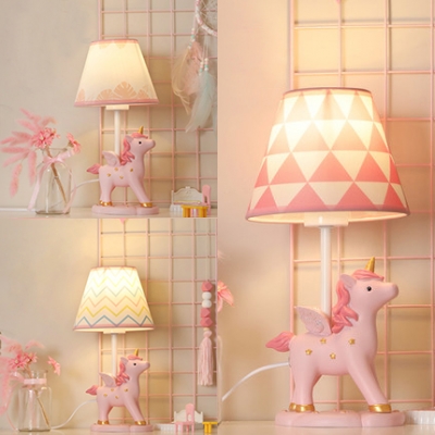 girls reading lamp