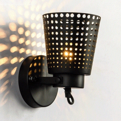 Vintage Style Hollow Bucket Sconce Light 1 Light Metal Wall Lamp in Black for Hallway Kitchen