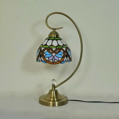 Baroque/Victorian Dome Desk Light 1 Light Stained Glass Table Light with Plug-In Cord for Bedroom