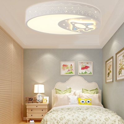 White Moon Plane Flush Mount Light Modern Metal Ceiling Light in Warm/White for Child Bedroom