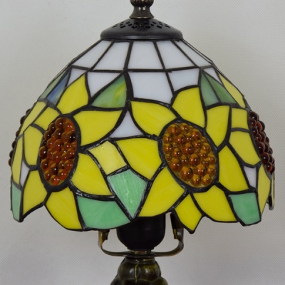 Stained Glass Sunflower Desk Light 1 Light Tiffany Traditional Table Lamp in Yellow for Hotel