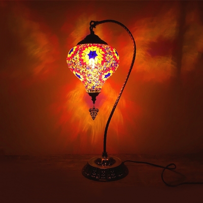 Art Deco Heart Desk Light Single Head Plug-In Stained Glass Table Lamp for Living Room