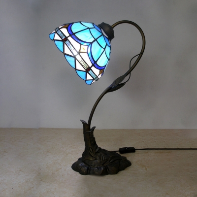 Study Room Domed Desk Light Stained Glass One Bulb Traditional Blue Night Light with Plug-In Cord