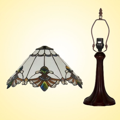 One Light Conical Table Light Tiffany Traditional Stained Glass Desk Light for Restaurant