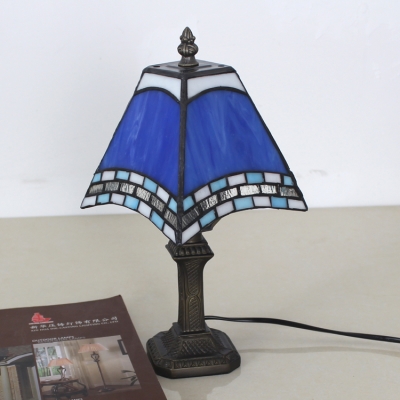 Beige/Blue Craftsman Desk Light 1 Light Tiffany Antique Art Glass On-Off Switch Desk Lamp for Bar