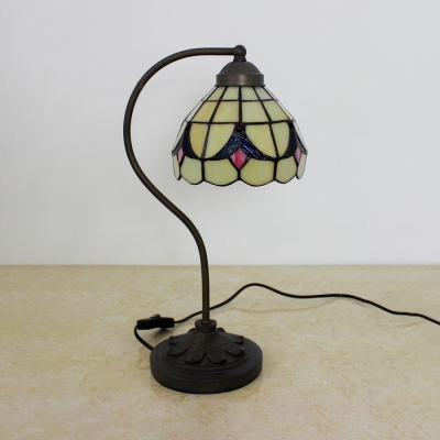 Tiffany Style Traditional Table Light Domed Shade 1 Head Stained Glass Desk Light for Bedroom