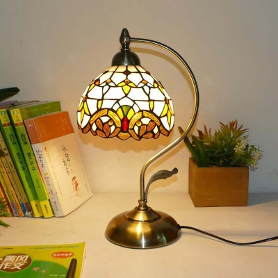 Baroque/Victorian Dome Desk Light 1 Light Stained Glass Table Light with Plug-In Cord for Bedroom