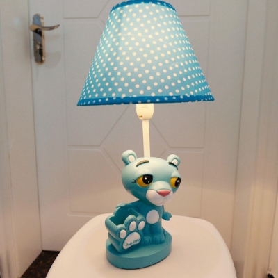 Cartoon Animal LED Desk Light 1 Light Resin Reading Light with Pen Holder in Blue/Pink for Kid Bedroom
