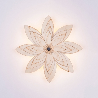 Nordic Style Blossom Wall Sconce Wood LED Wall Light in Beige for Hallway Child Bedroom