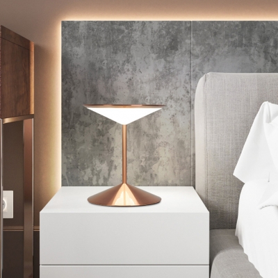 Rose Gold/Silver Cocktail Glass Shaped Table Lamp Modern Acrylic Shade LED Table Lighting for Bedside