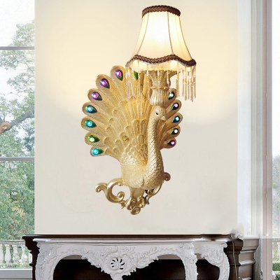 1 Light Peacock Wall Light with Scallop Bell Lampshade Loft Resin Sconce Lighting in Gold