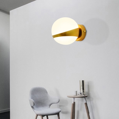 1/2 Heads Spherical Wall Mount Lighting Frosted Glass Shade Modern Wall Lamp in Gold
