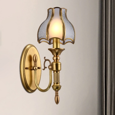 1-Head Wall Light Traditionalism Scallop Metal Wall Sconce Lighting in Brass for Living Room