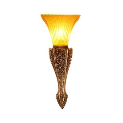 Bell Yellow Glass Wall Mounted Light Vintage Style 1 Light Foyer Wall Sconce in Gold, 9