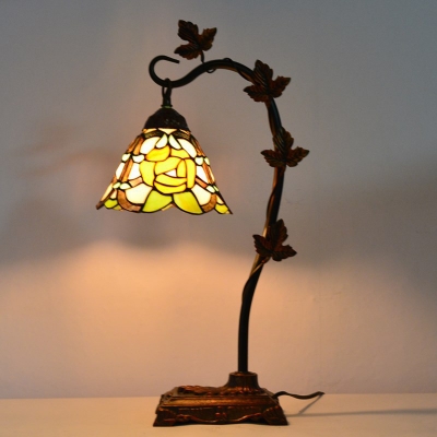 1 Head Table Lamp Tiffany Peony/White/Dragonfly Handcrafted Art Glass Task Light for Reading Room