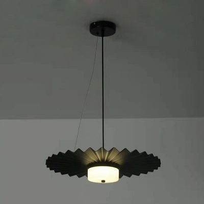 Metal Round Down Lighting Modernism 1 Bulb Ceiling Hanging Light in Black/Gold for Bedroom