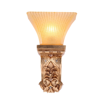 1 Bulb Bell Wall Lamp Vintage Style Gold Resin and Amber Glass Wall Mount Lighting for Corridor