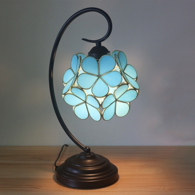 1 Head Table Lamp Tiffany Clover Stained Glass Task Lighting in Light Green/Clear/Pink for Bedroom