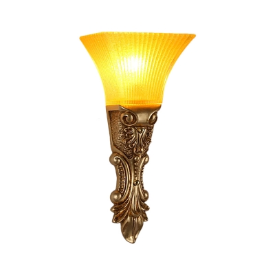 Resin Gold/White Finish Wall Light Flared 1 Head Vintage Stylish Wall Mount Lamp with Yellow Glass Shade