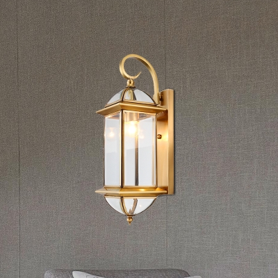Traditionalism Lantern Wall Mount Light Single Bulb Metal Wall Lighting Fixture in Gold