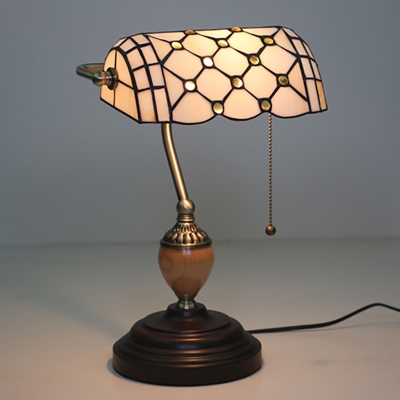 Beaded Banker Lamp 1 Light Yellow/Blue Glass Tiffany Desk Lamp with Pull Chain Switch for Reading Room