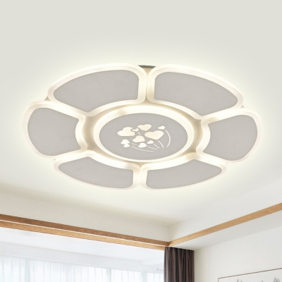 Contemporary Flower Acrylic Ceiling Lamp LED Flush Mount Light Fixture in White for Living Room
