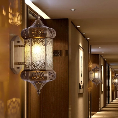 1 Bulb Wall Sconce Lighting Traditional Lantern Metal Wall Mount Lamp in Brass with Seeded Glass Shade