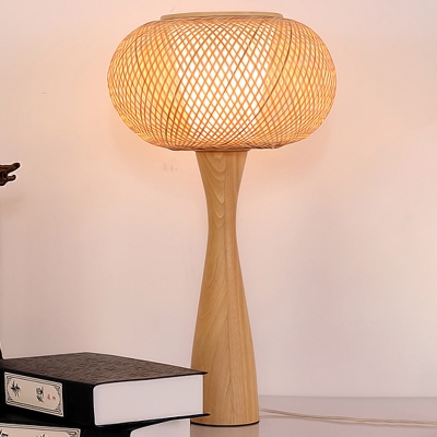 Beige Flared Desk Light Asian 1 Head Wood Task Lighting with Handwoven Bamboo Shade