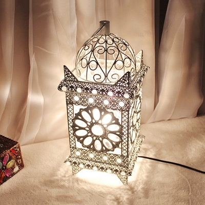 1 Bulb Night Table Lighting Art Deco Pavilion Metal Nightstand Lamp in Silver/White/Bronze for Bedroom