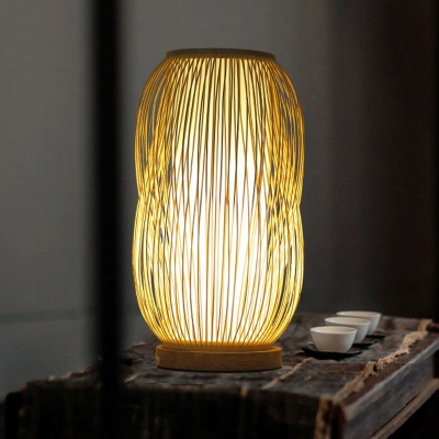 Japanese Cylindrical Task Lighting Bamboo 1 Head Small Desk Lamp in Wood for Living Room
