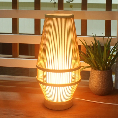 1 Head Living Room Task Light Chinese Beige Small Desk Lamp with Urn Bamboo Shade