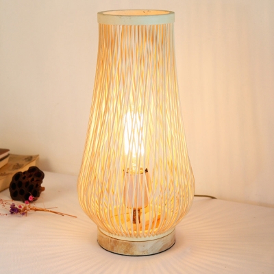 Japanese 1 Bulb Small Desk Lamp Beige Laser Cut Task Lighting with Bamboo Shade
