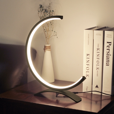 LED Living Room Table Light Minimalism Black Nightstand Lamp with Curvy Acrylic Shade