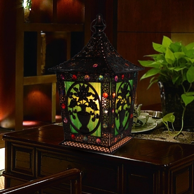 Traditional Lantern Night Lamp 1 Bulb Metal Nightstand Lighting in Black/Red/Green for Living Room