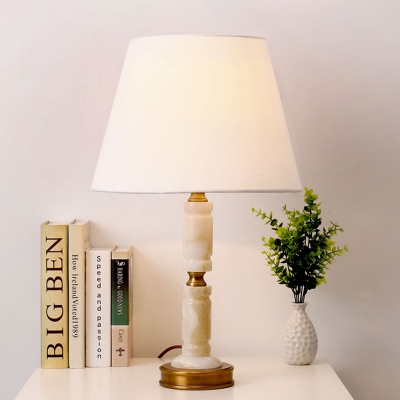 1 Bulb Cone Table Light Modernism Fabric Desk Lamp in White with Circular Gold Metal Base