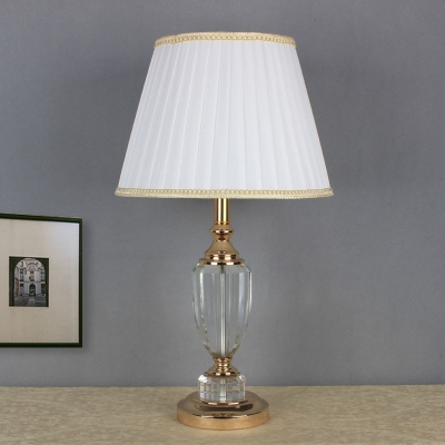1 Head Living Room Desk Light Modern White Reading Lamp with Barrel Fabric Shade