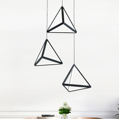 Modernist Triangle Hanging Lighting Iron 3-Light Restaurant LED Cluster Pendant Lamp in Black