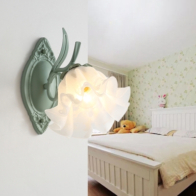 1 Head Metal Wall Sconce Pastoral Gray and Green Scalloped Bedroom Wall Light Fixture