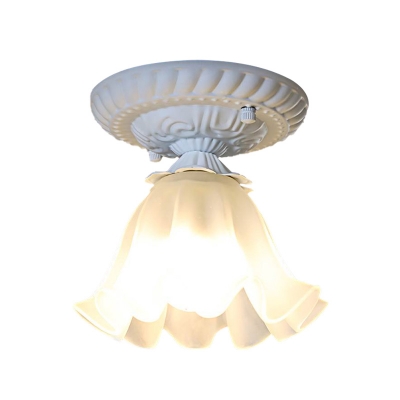 1 Bulb Scalloped Ceiling Light Pastoral White/Pink/Blue Metal Flush Mount Lamp for Living Room