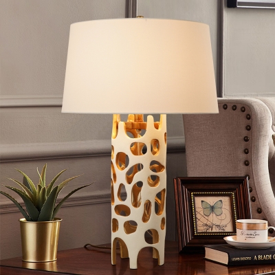 1 Head Tapered Drum Task Lighting Contemporary Fabric Small Desk Lamp in White